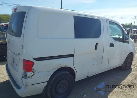 2015 Nissan Nv200 Sv z USA, uszkodzony, nr VIN 3N6CM0KN8FK701202